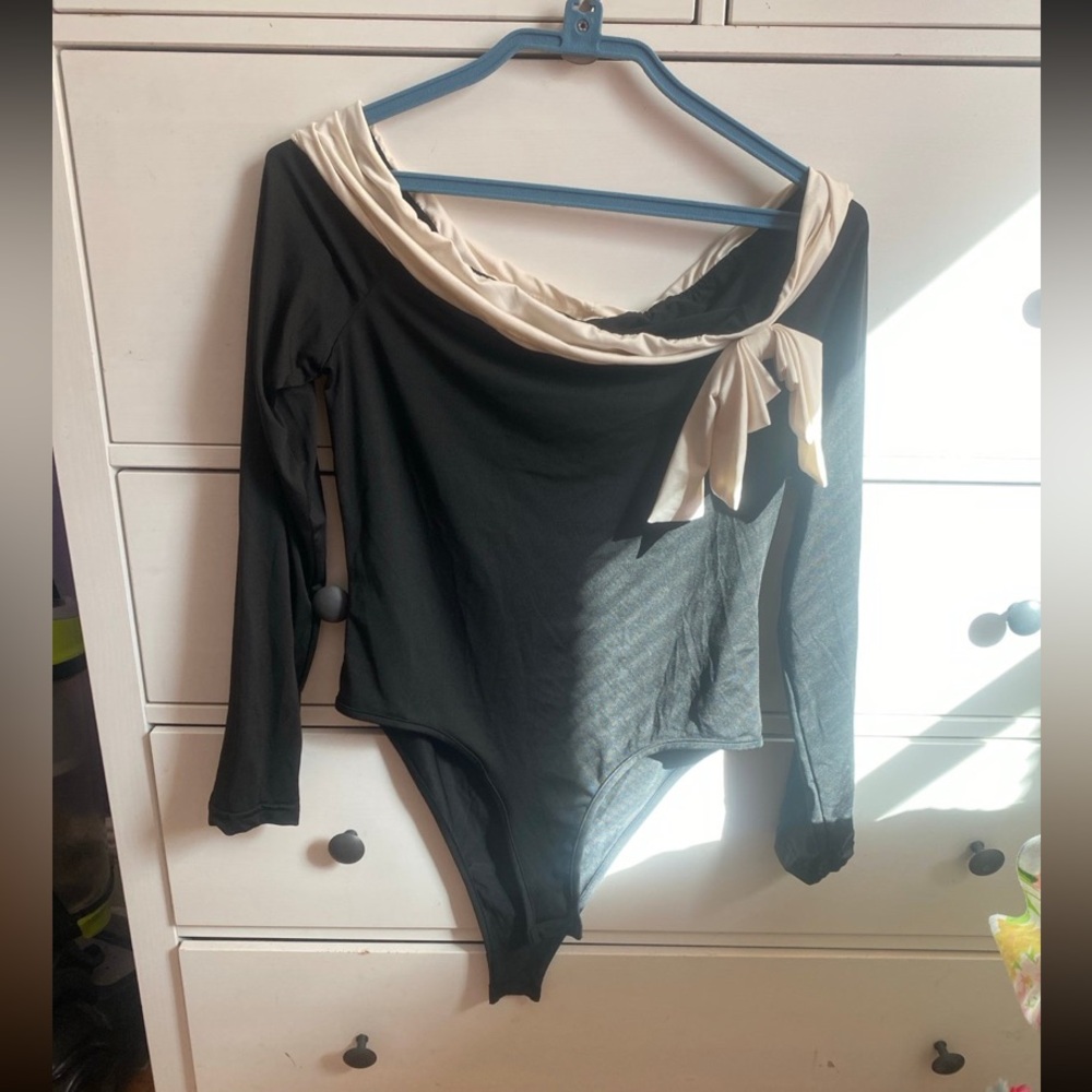 SHEIN Bow bodysuit